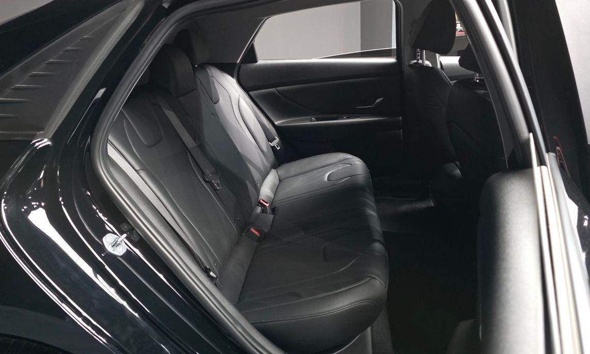 Hyundai AVANTE 2021