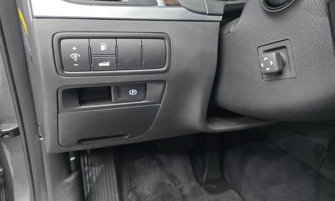 Genesis G80 2017