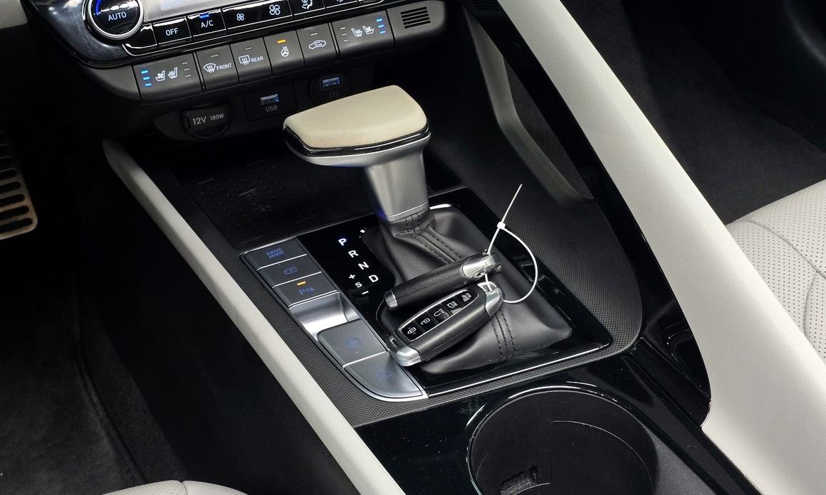 Hyundai AVANTE 2022