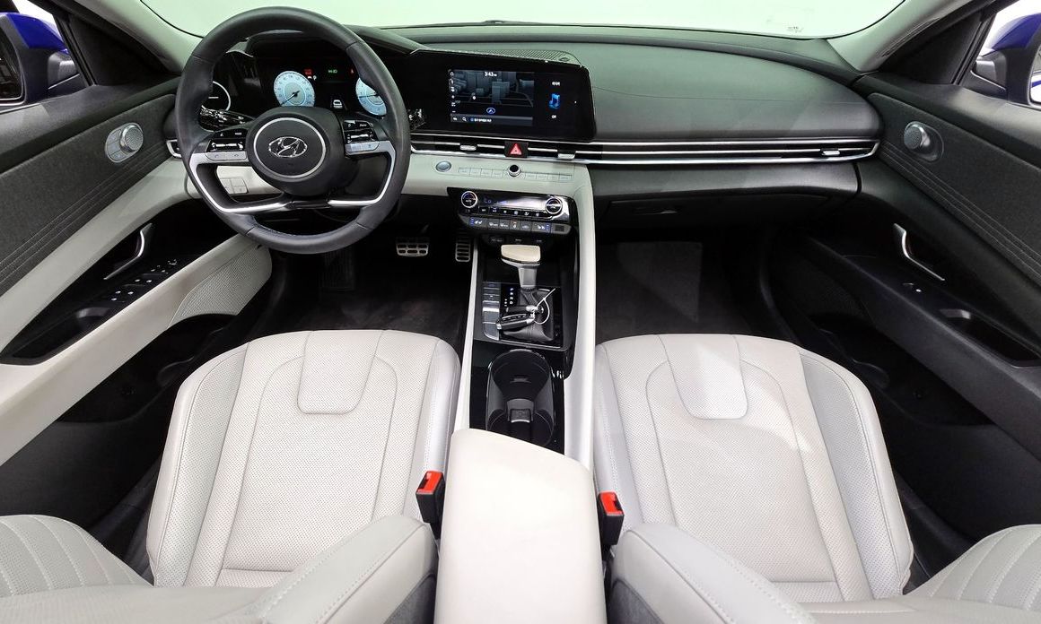 Hyundai AVANTE 2022