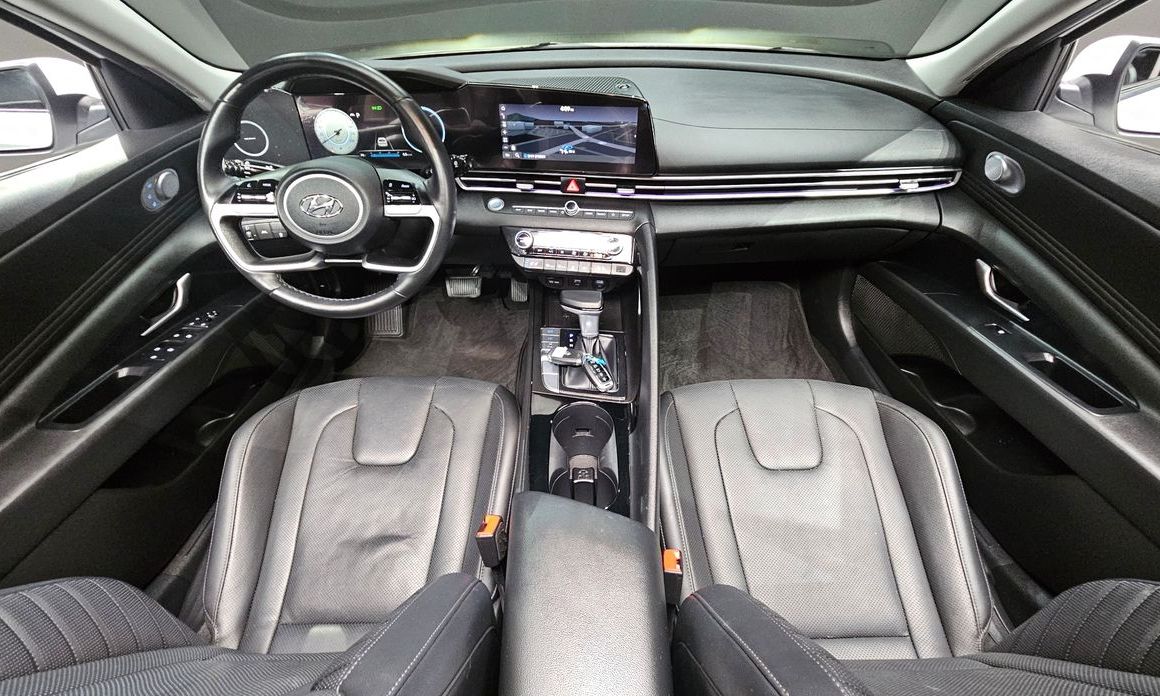 Hyundai AVANTE 2021