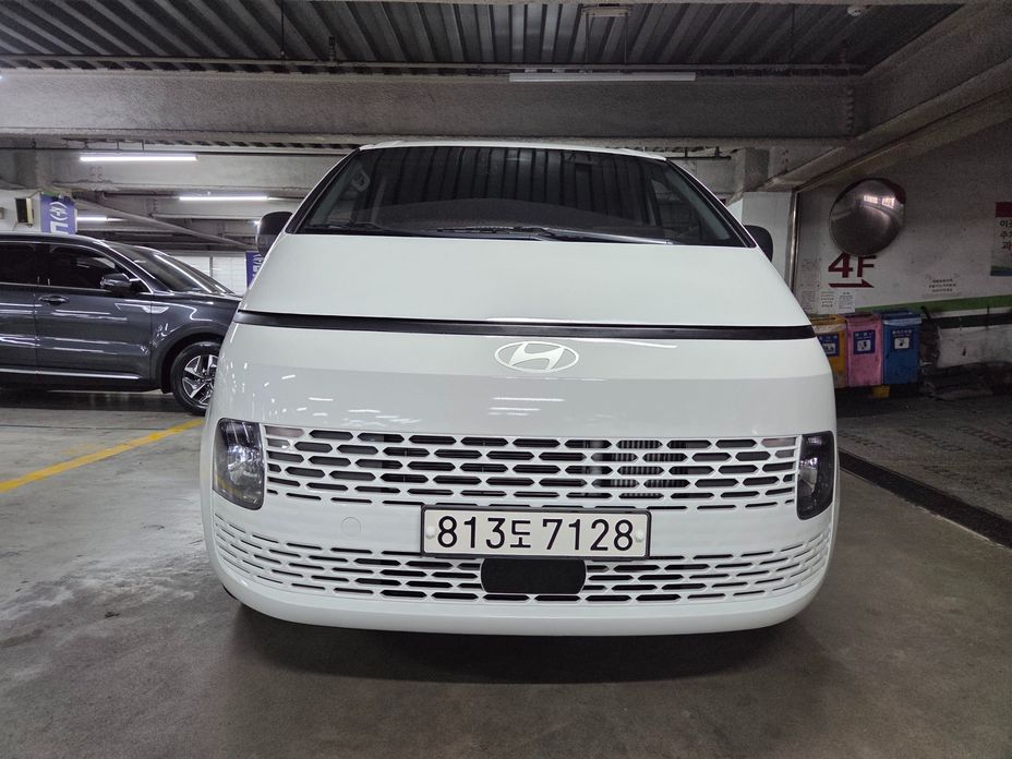 Hyundai Staria 2023