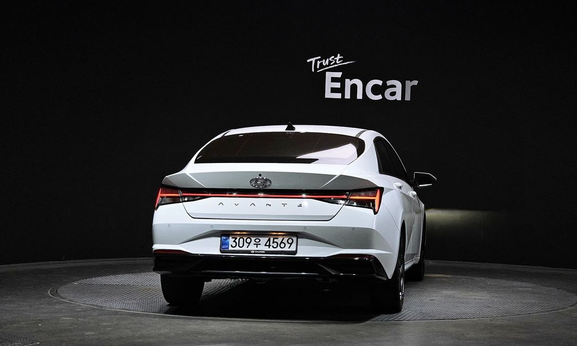 Hyundai AVANTE 2021