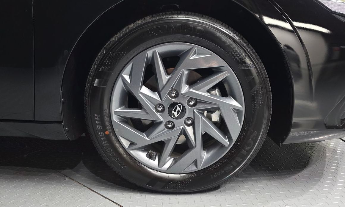 Hyundai AVANTE 2025