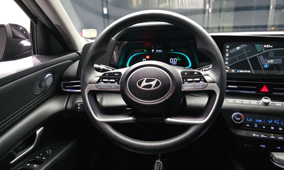 Hyundai AVANTE 2025