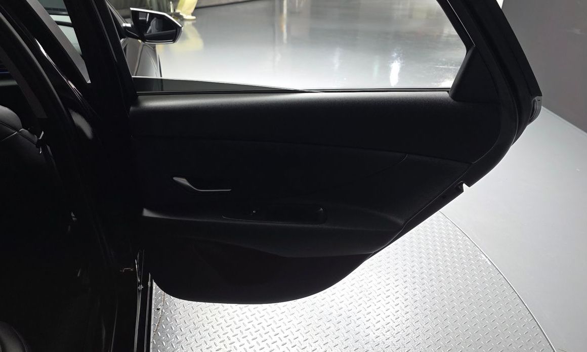 Hyundai AVANTE 2025