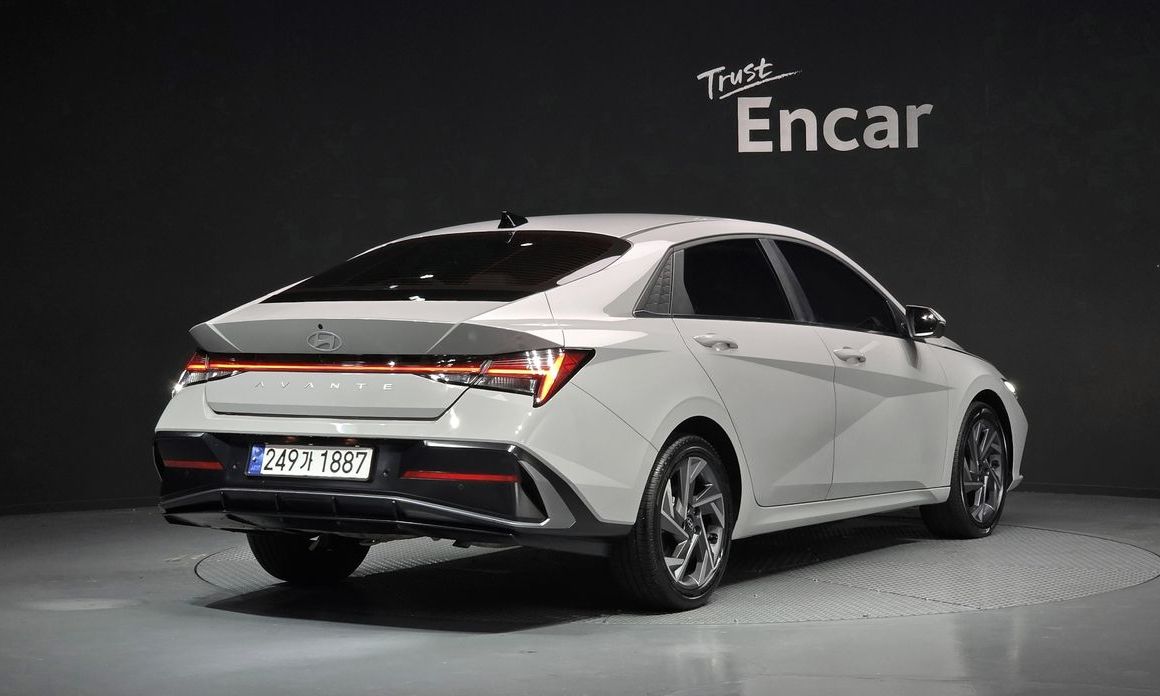 Hyundai AVANTE 2024