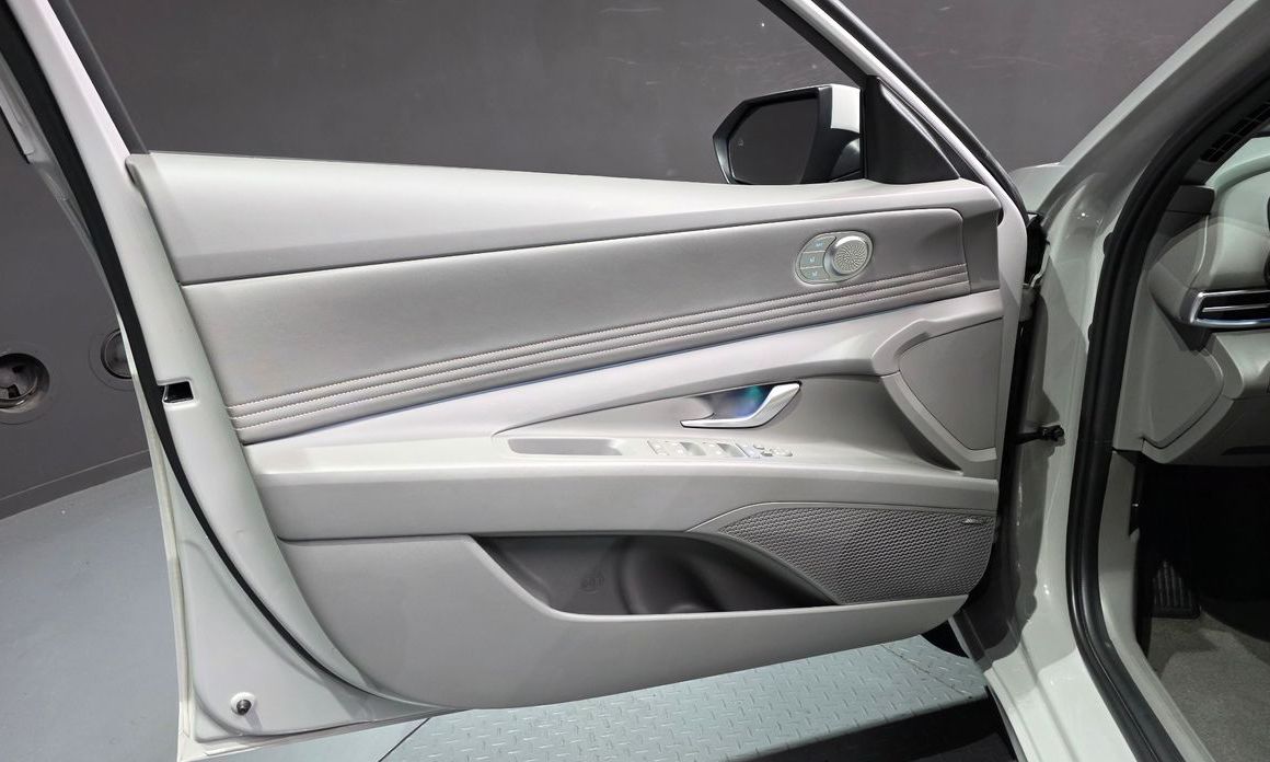 Hyundai AVANTE 2024