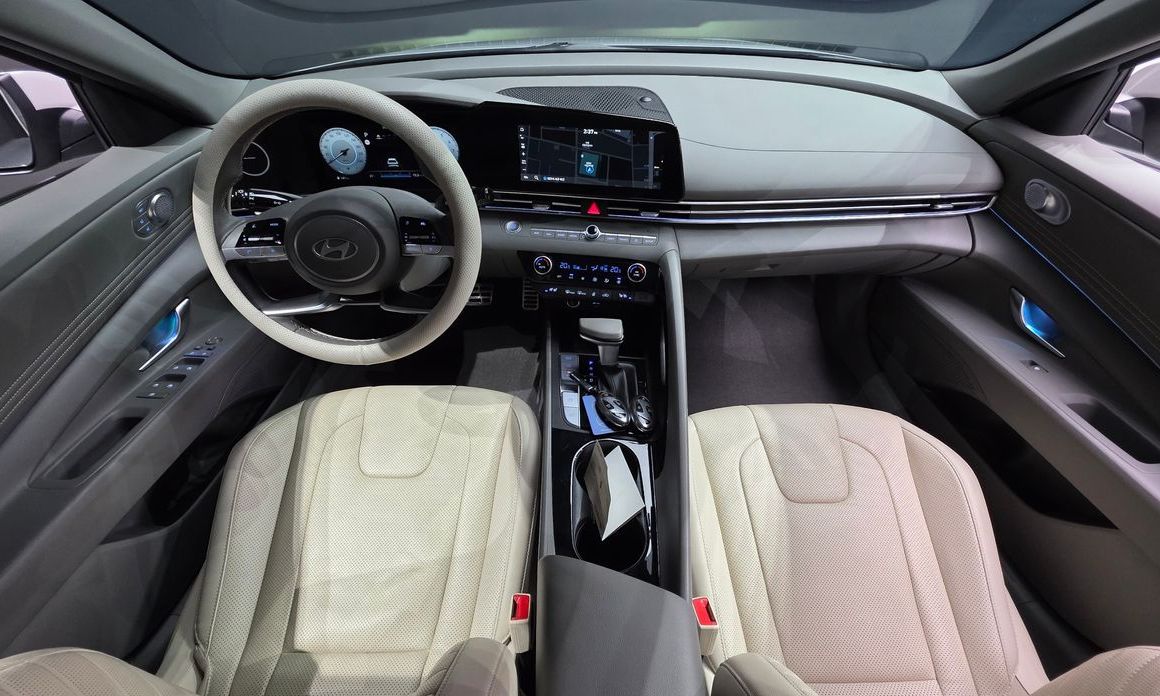 Hyundai AVANTE 2024