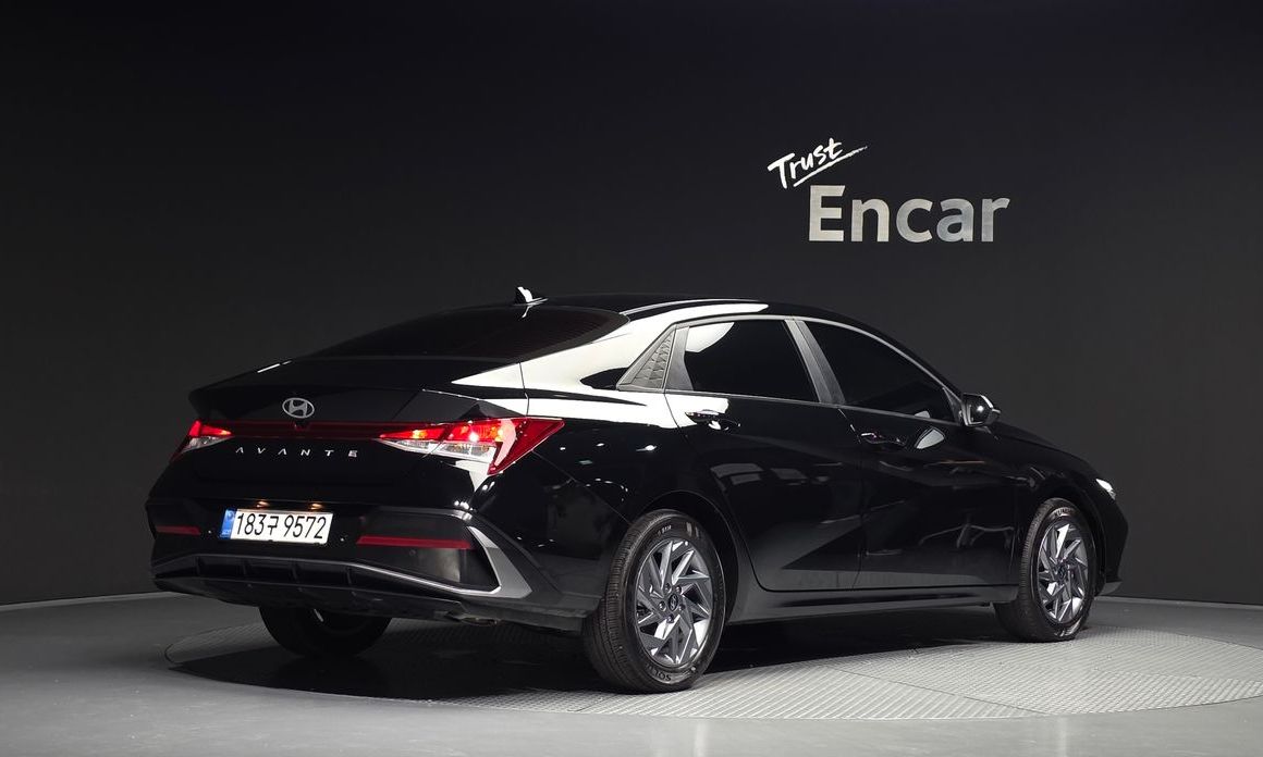 Hyundai AVANTE 2025