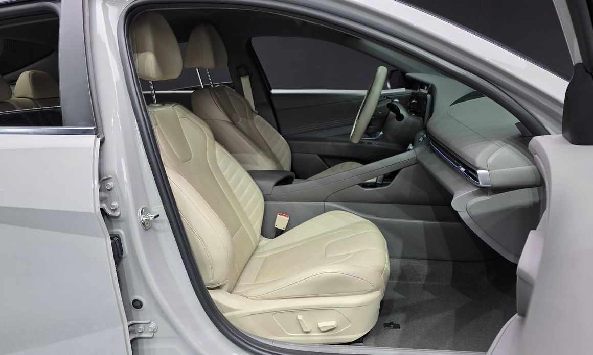 Hyundai AVANTE 2024