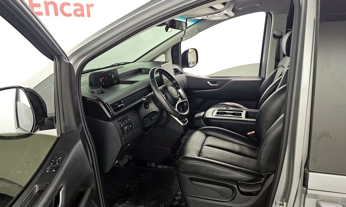 Hyundai Staria 2023