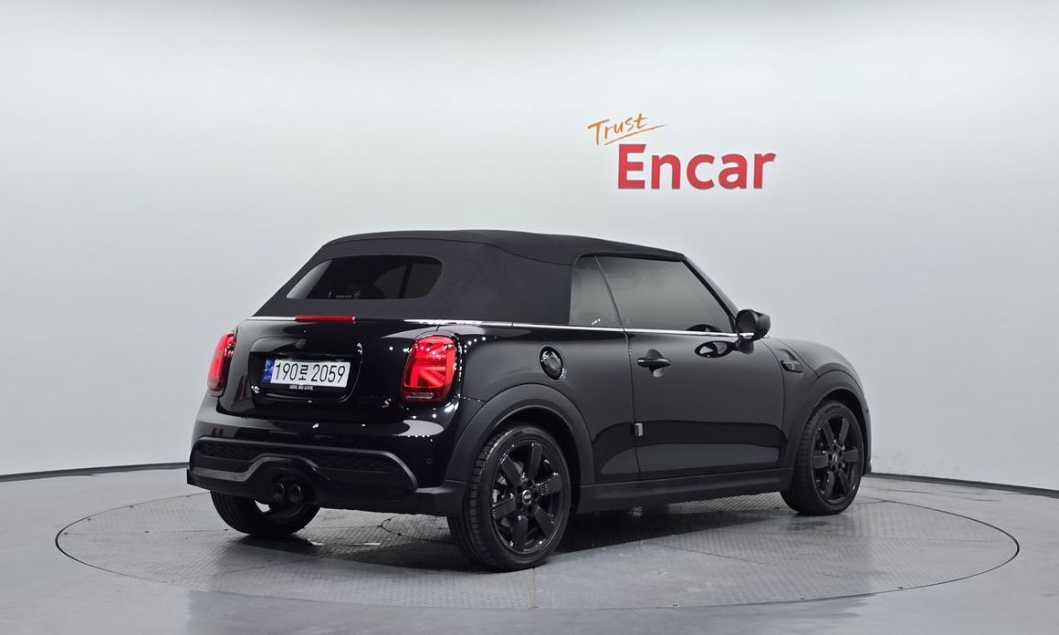 Mini Cooper Convertible 2023