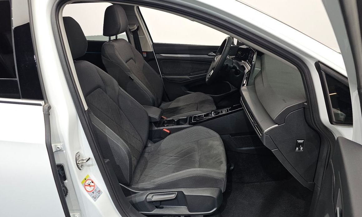 Volkswagen Golf 2024