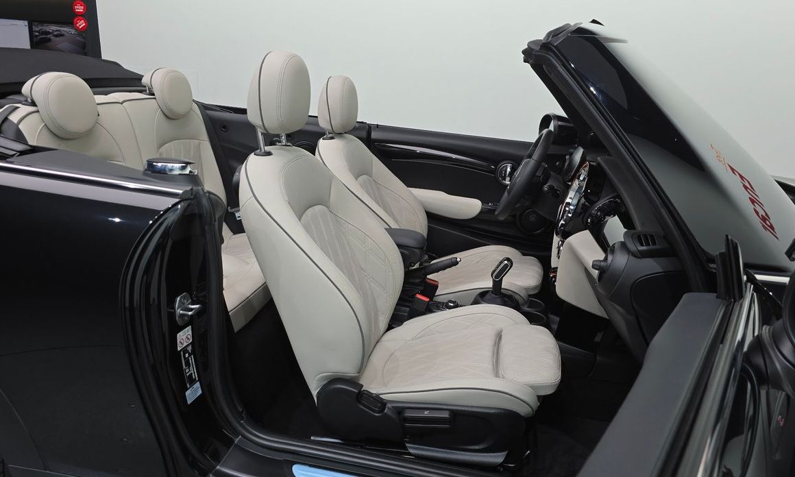 Mini Cooper Convertible 2023