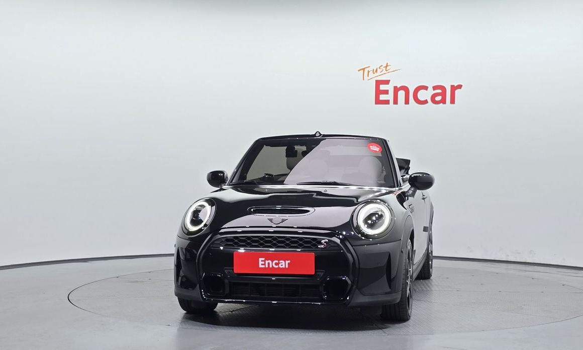 Mini Cooper Convertible 2023
