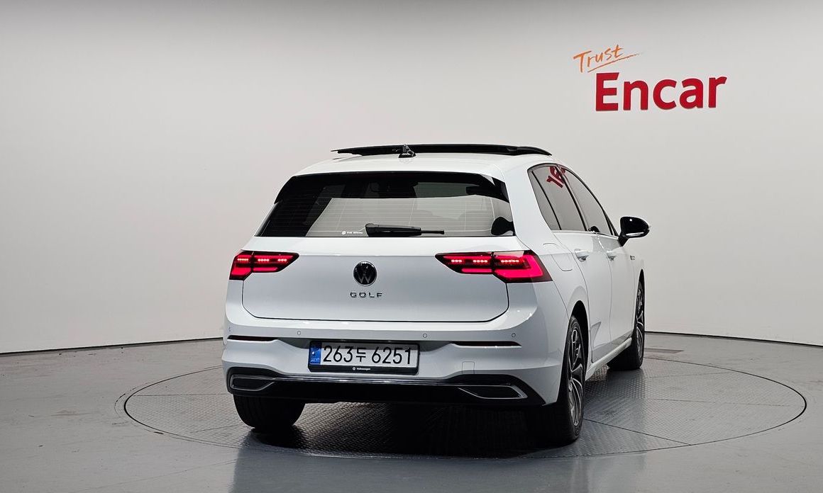 Volkswagen Golf 2024