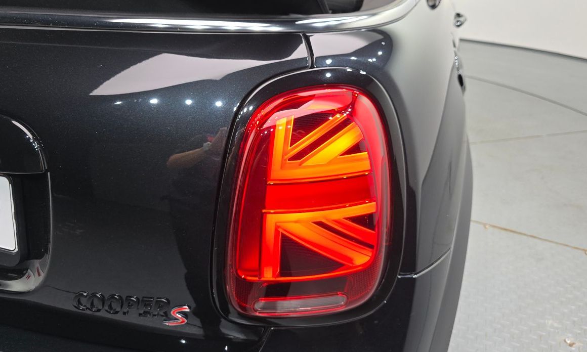 Mini Cooper Convertible 2023