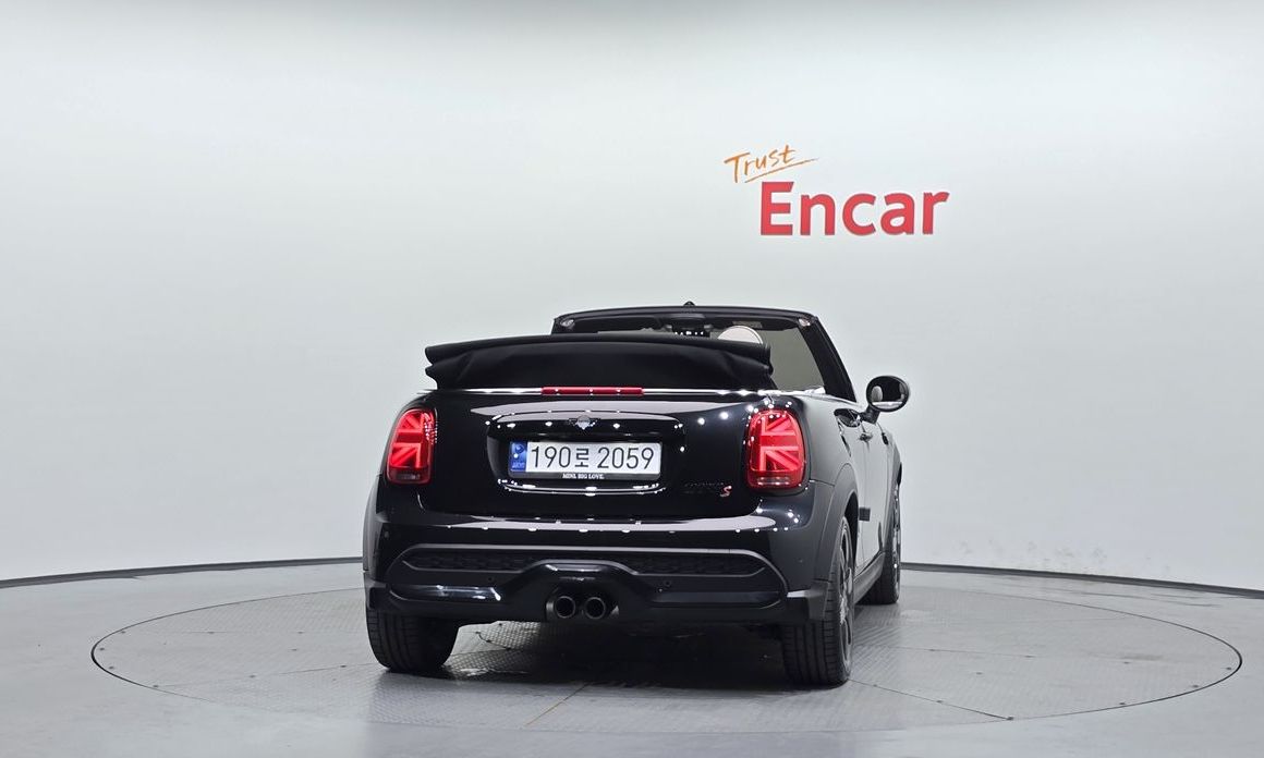 Mini Cooper Convertible 2023