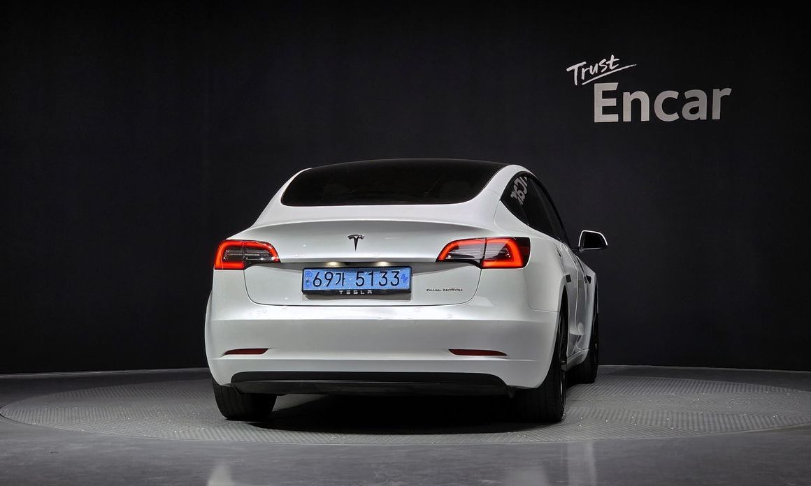 Tesla Model 3 2021