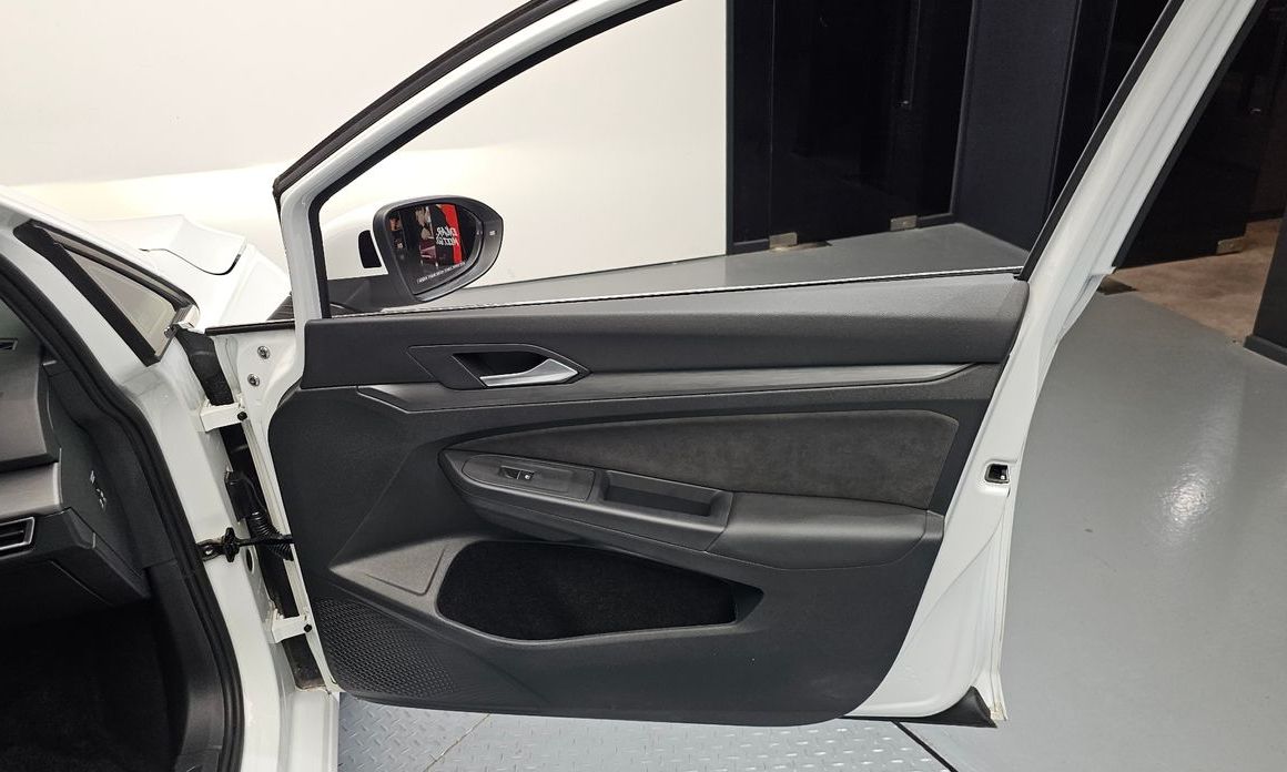 Volkswagen Golf 2024