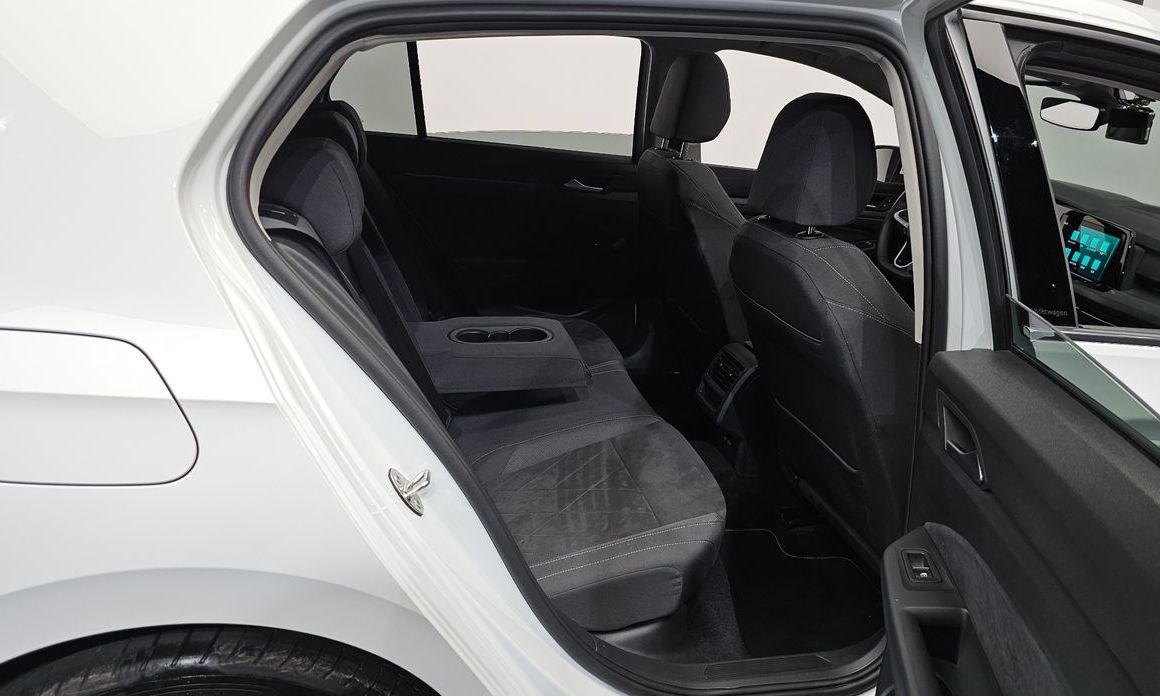 Volkswagen Golf 2024