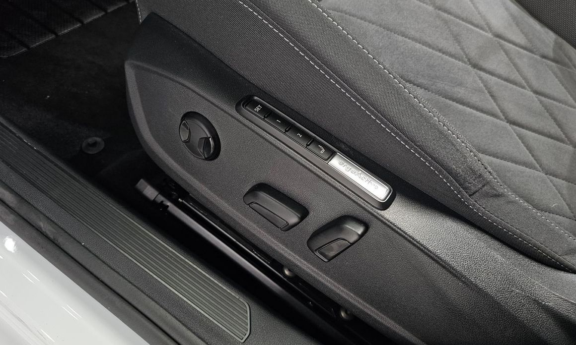 Volkswagen Golf 2024