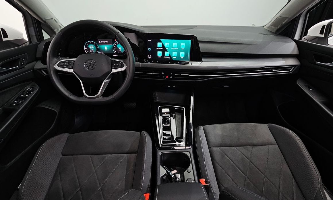 Volkswagen Golf 2024