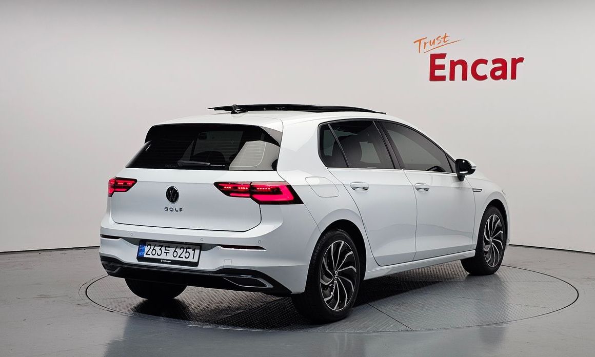 Volkswagen Golf 2024