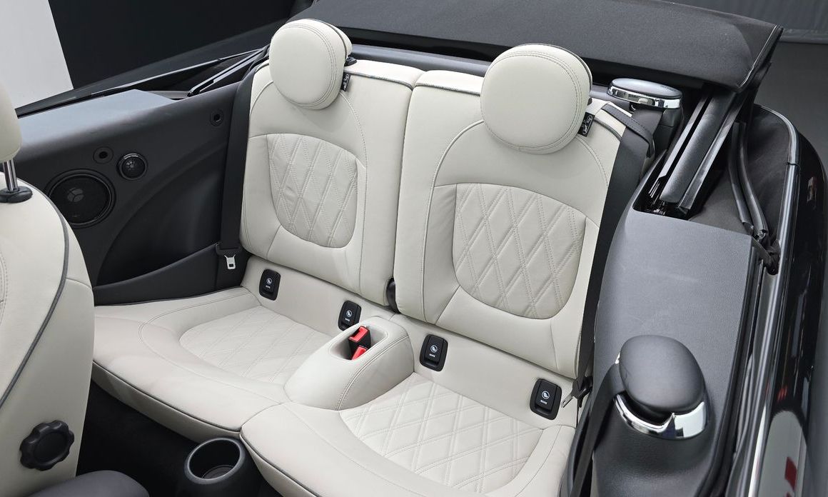 Mini Cooper Convertible 2023
