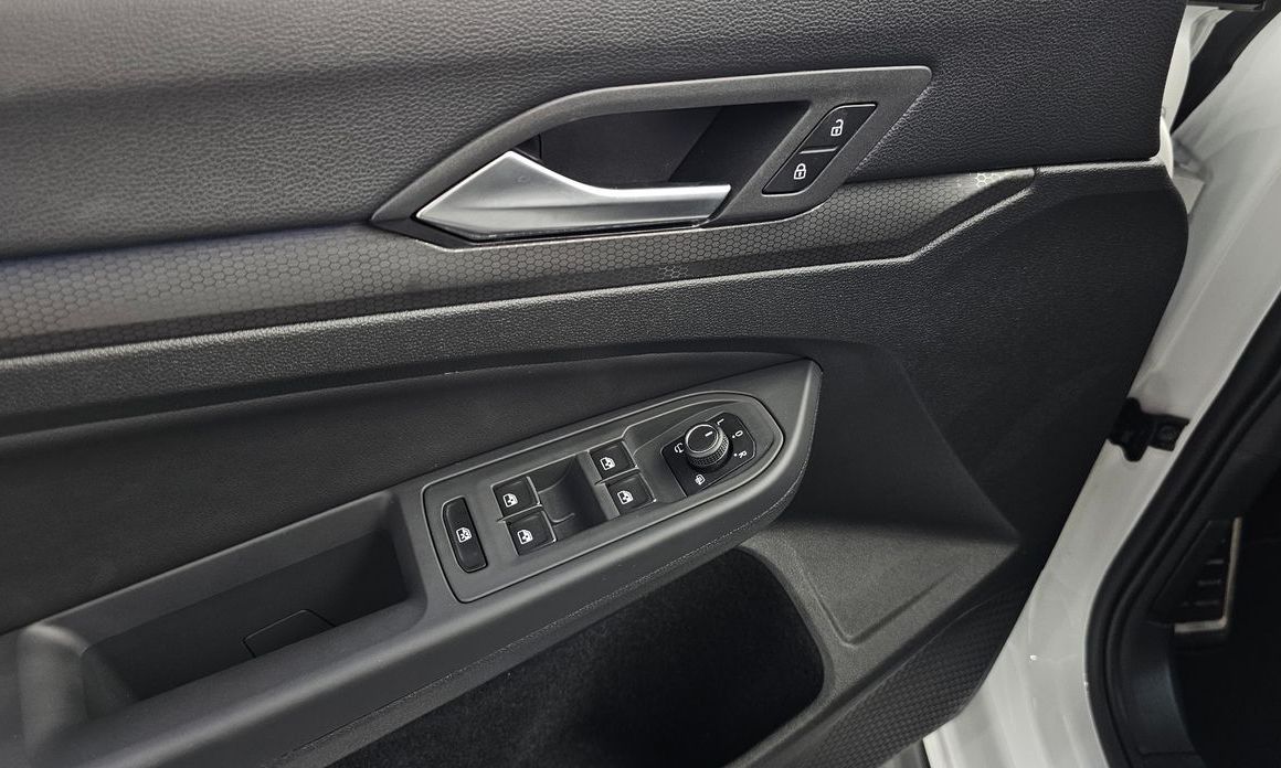 Volkswagen Golf 2024