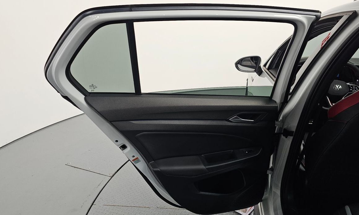 Volkswagen Golf 2024