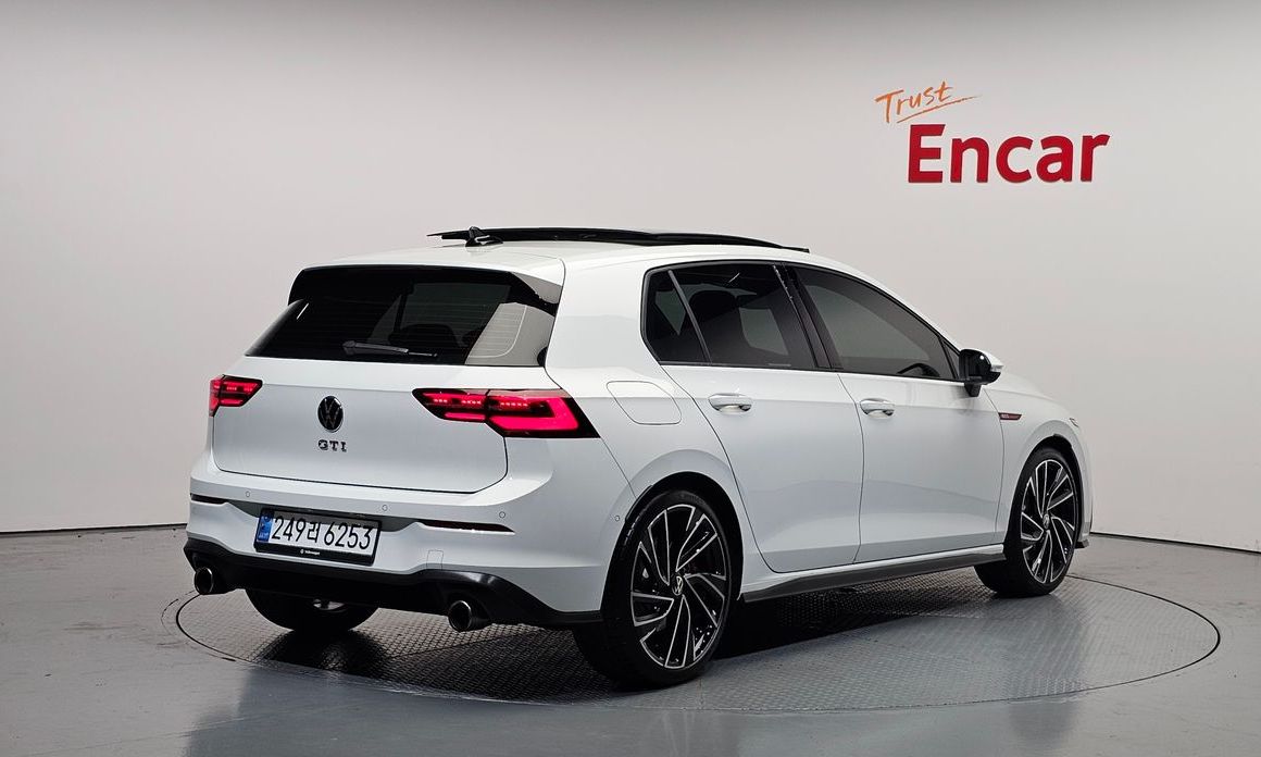 Volkswagen Golf 2024