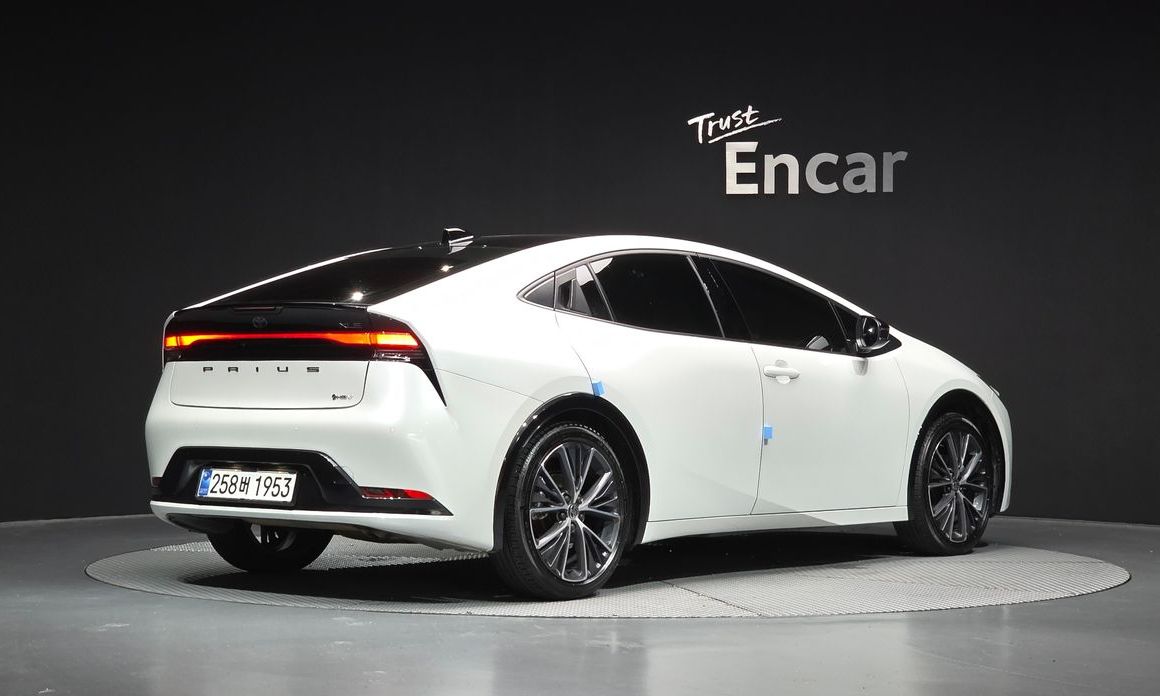 Toyota Prius 2024