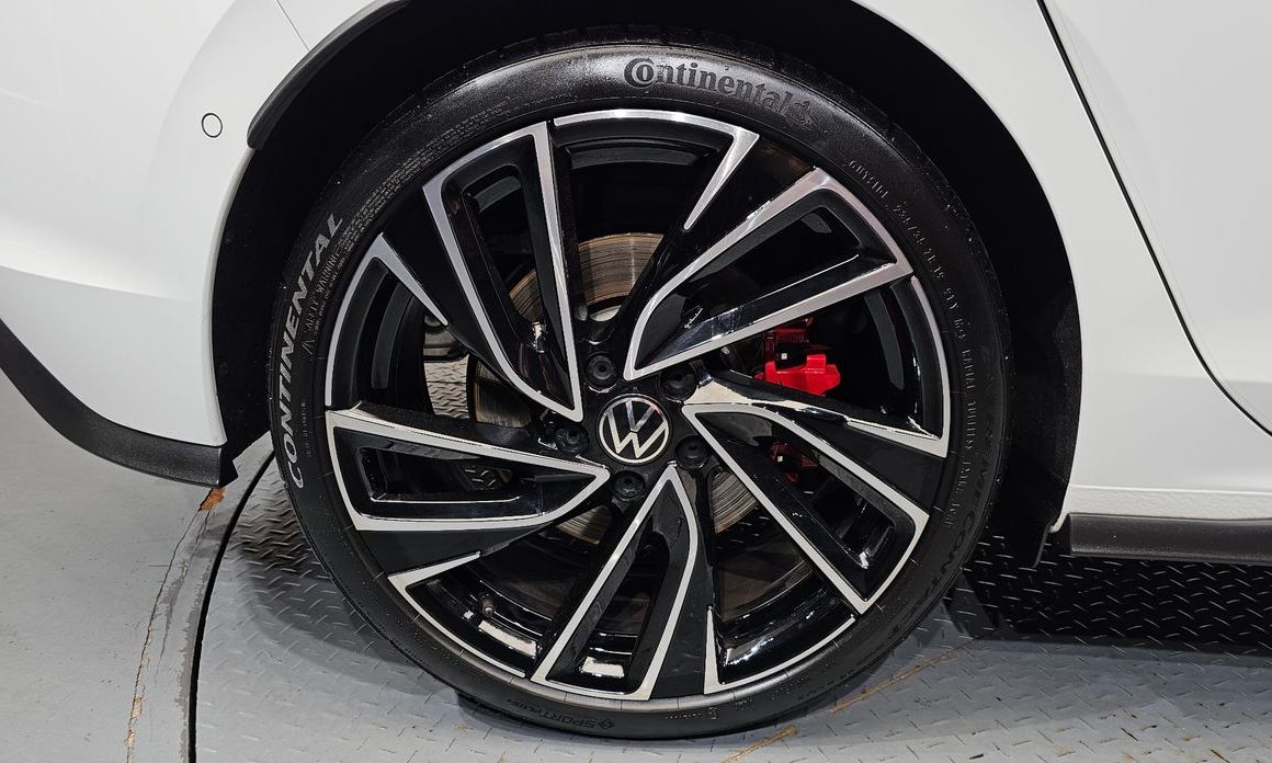 Volkswagen Golf 2024