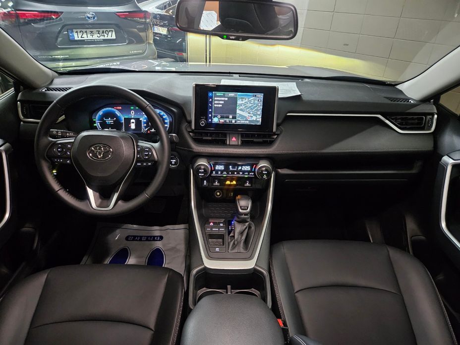 Toyota RAV4 2025