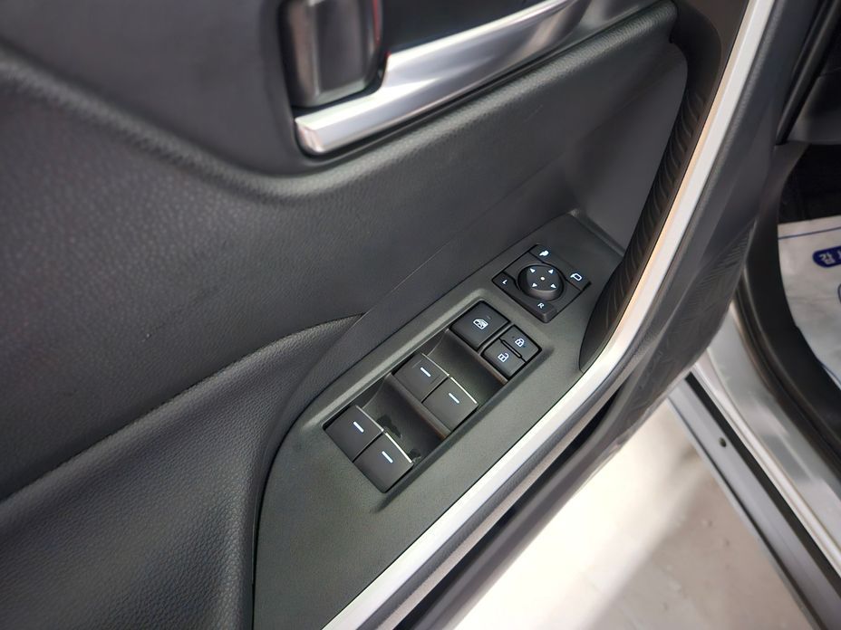 Toyota RAV4 2025