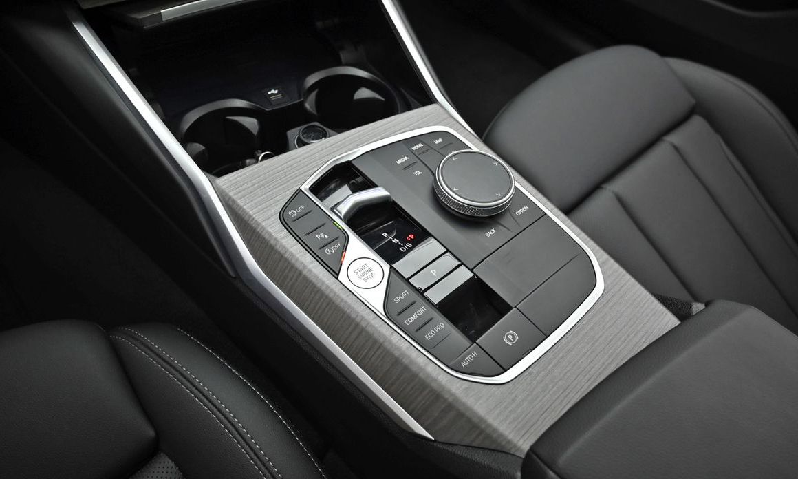 BMW 3-Series 2025