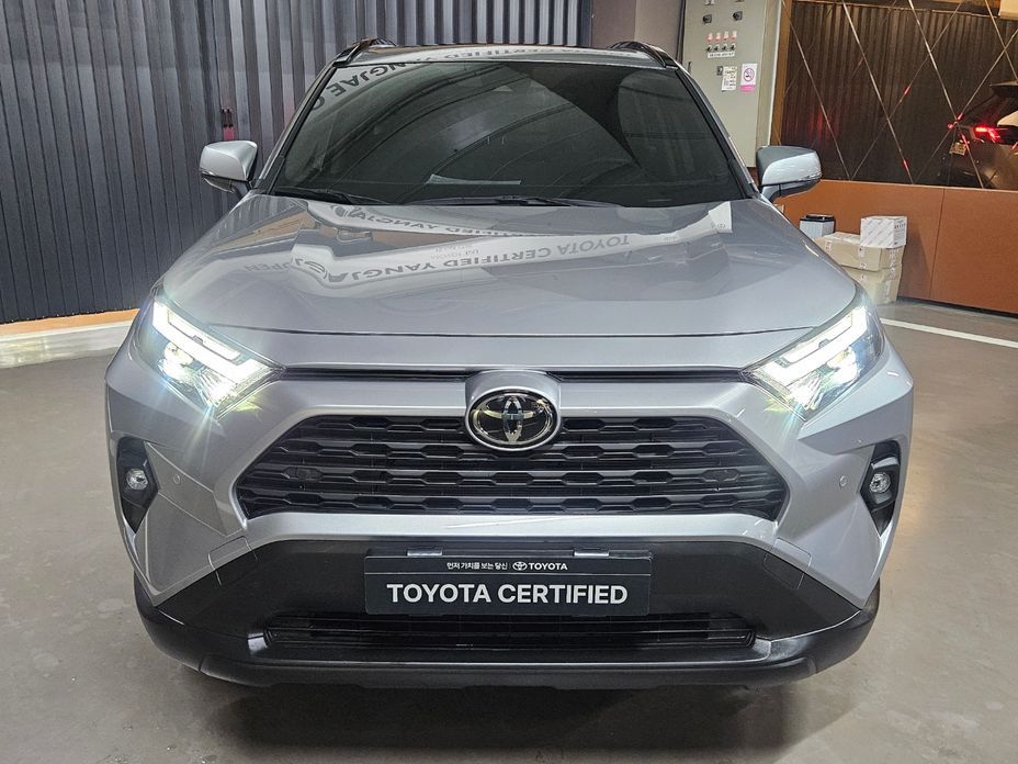 Toyota RAV4 2025