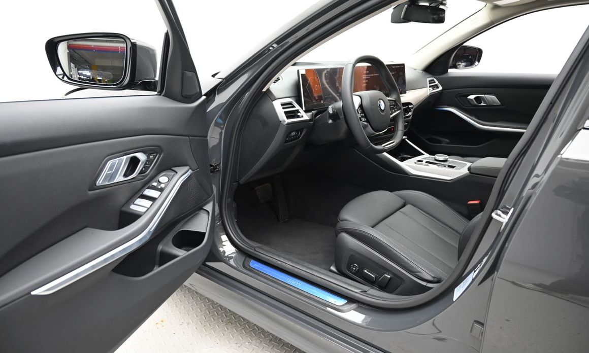 BMW 3-Series 2025