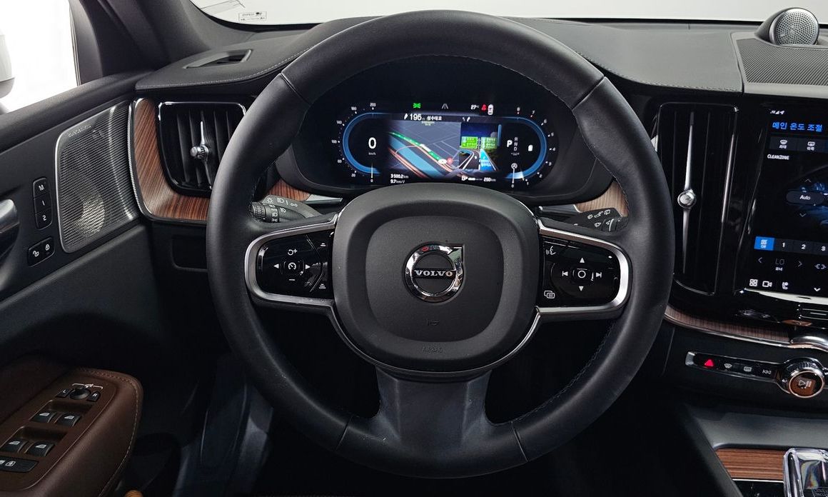 Volvo XC60 2023