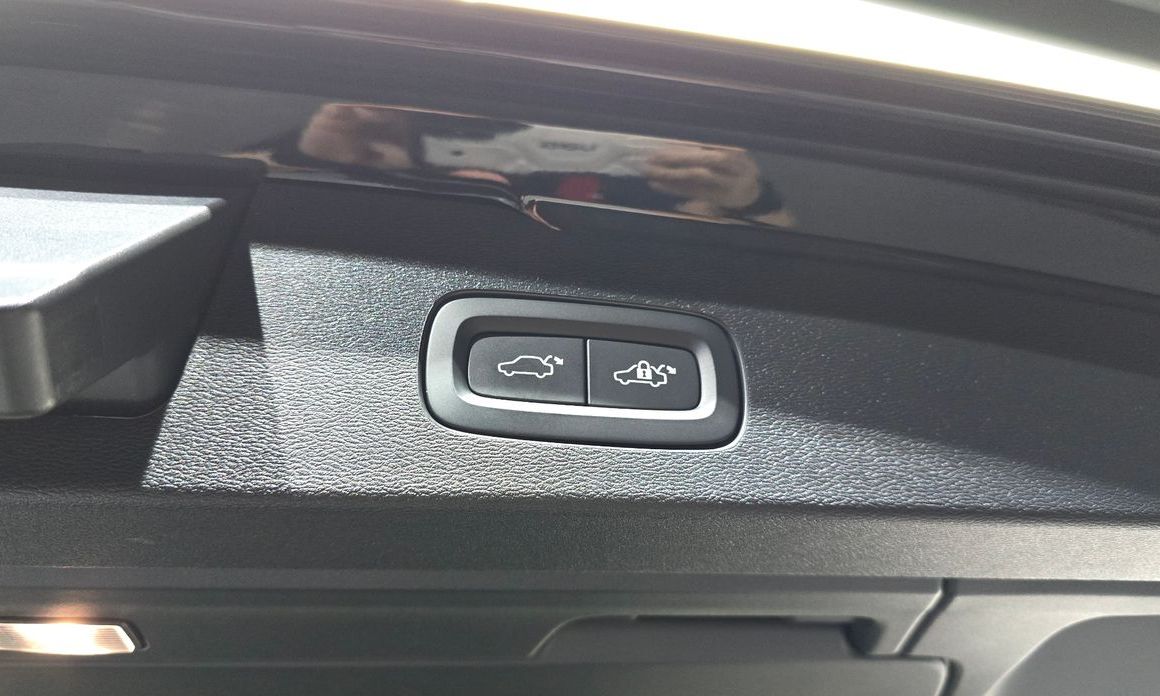 Volvo V60 2023