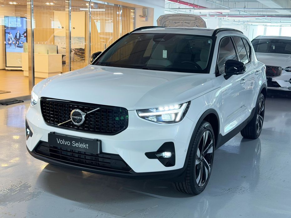 Volvo XC40 2026