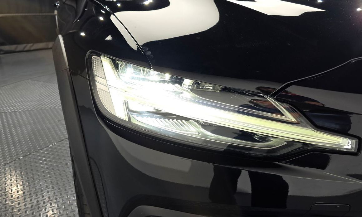 Volvo V60 2023