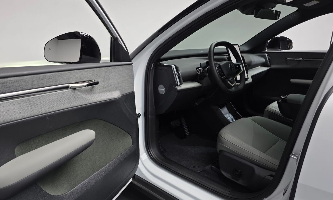 Volvo EX30 2026