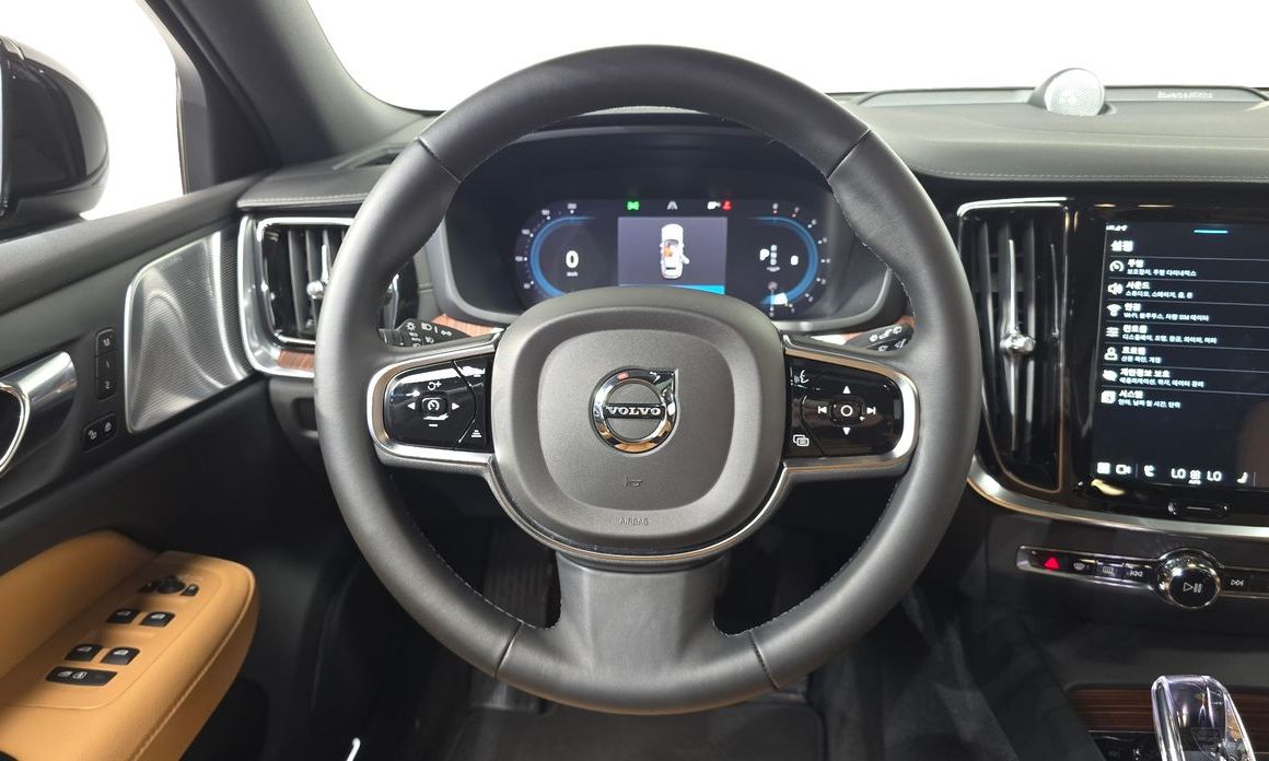 Volvo V60 2023