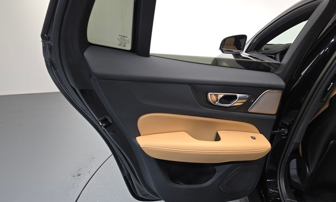 Volvo V60 2023