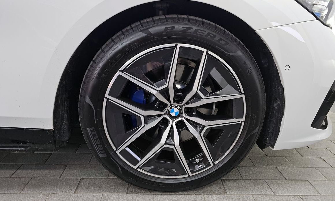 BMW 5-Series 2024