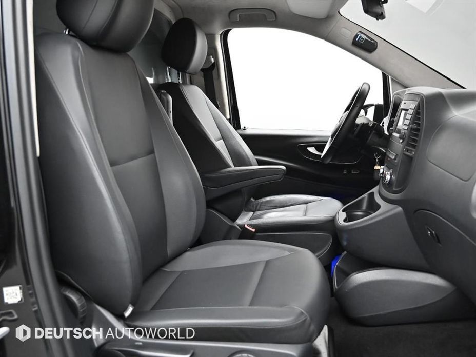 Mercedes-Benz V-Class 2016