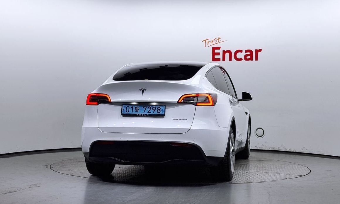 Tesla Model Y 2022